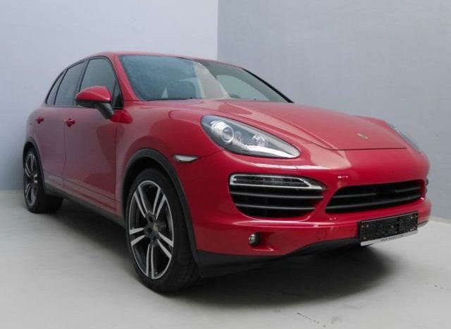 Porsche Cayenne full