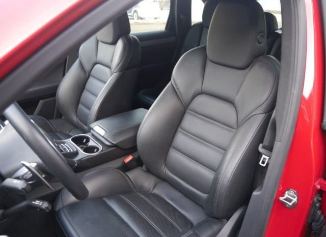 Porsche Cayenne full