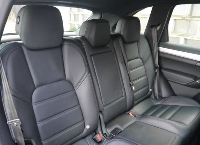 Porsche Cayenne full