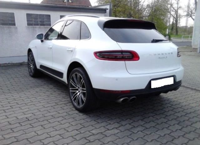 Porsche Macan full