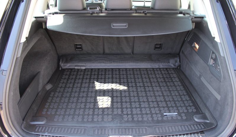 Volkswagen Touareg full