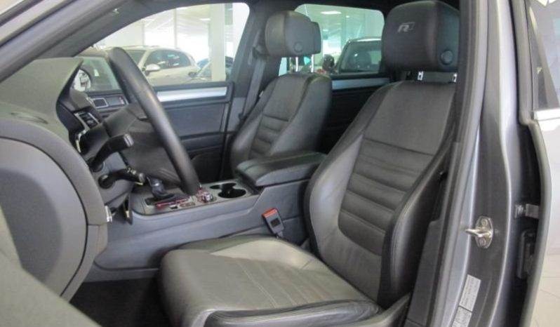 Volkswagen Touareg full