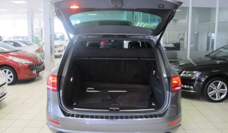 Volkswagen Touareg full