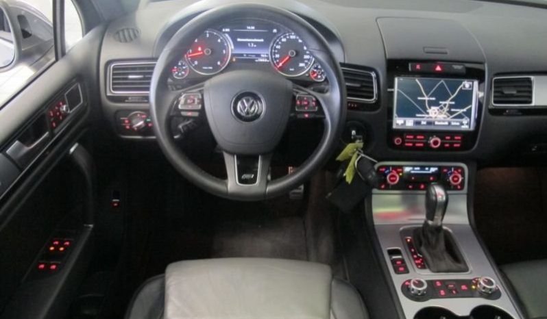 Volkswagen Touareg full