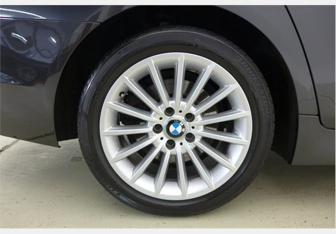 BMW – 320 2013 full