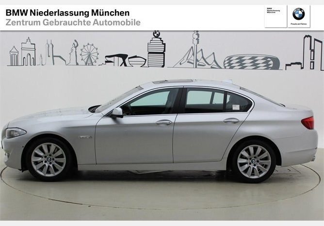 BMW – 550 2012 full