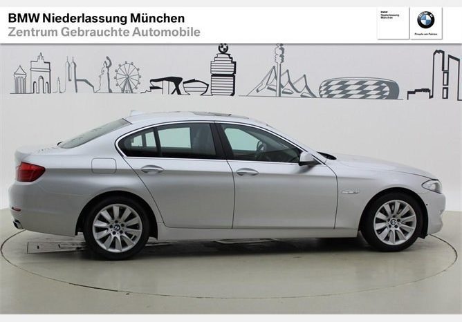 BMW – 550 2012 full