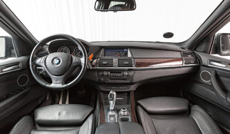 BMW – X5 2011 full