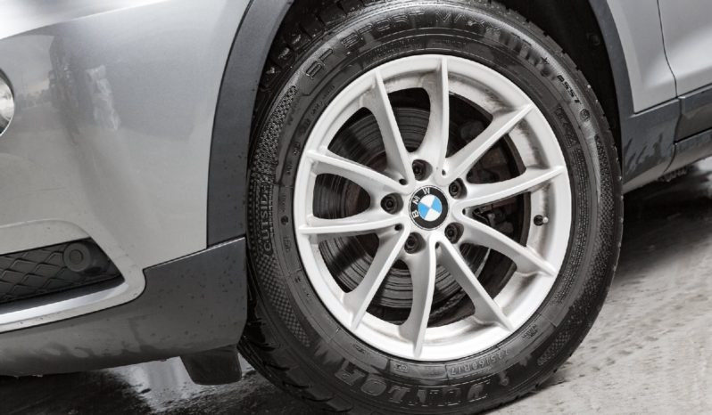 BMW – X3 2011 full