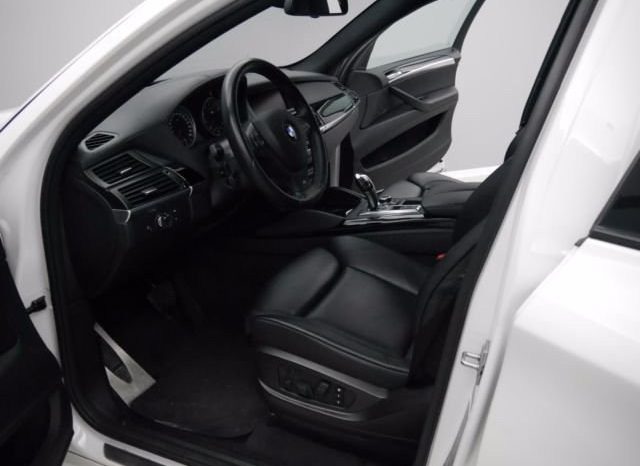 BMW – X6 M 2011 full