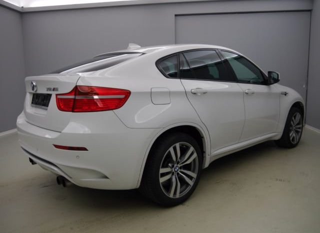 BMW – X6 M 2011 full