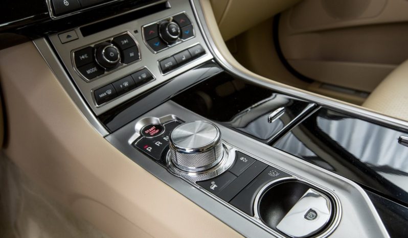 Jaguar XF full