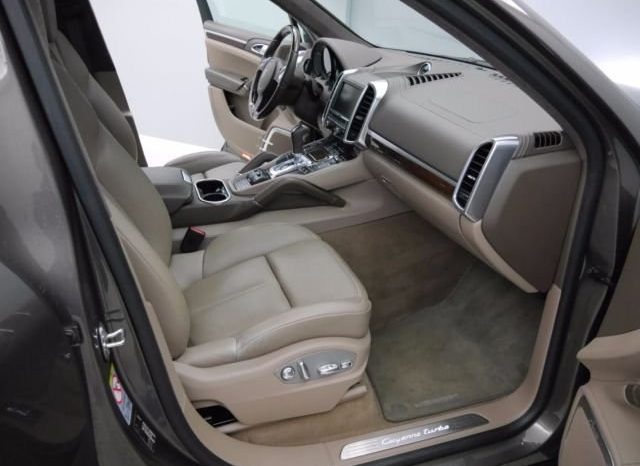 PORSCHE CAYENNE TURBO 4,8 TIPTR. 5D full