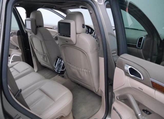 PORSCHE CAYENNE TURBO 4,8 TIPTR. 5D full