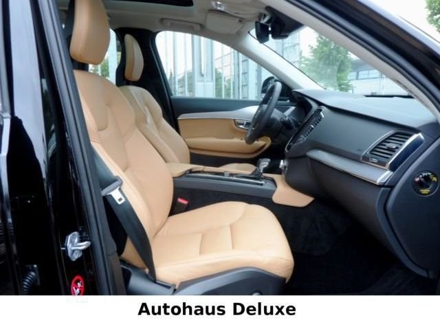 VOLVO XC90 2,0 D5 225 MOMENTUM AUT. AWD 5D full