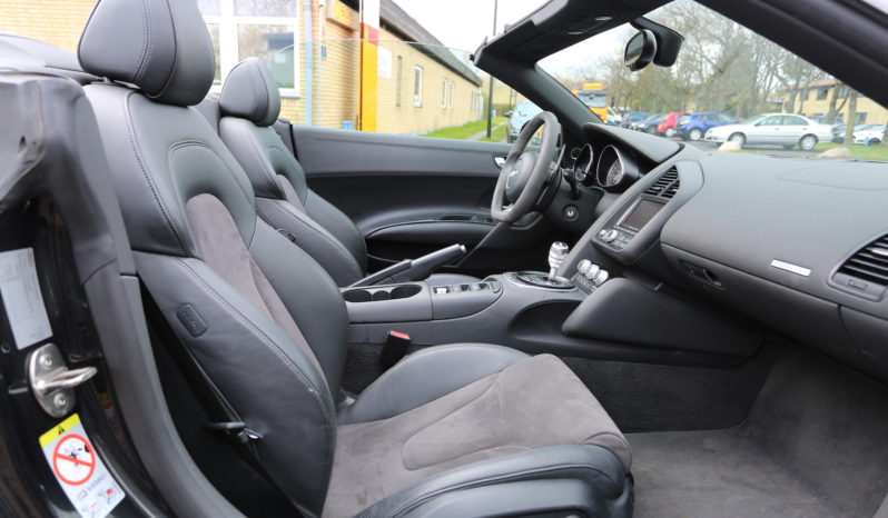 Audi R8 Spyder full