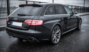 Audi RS4 Avant Quattro S-TR full